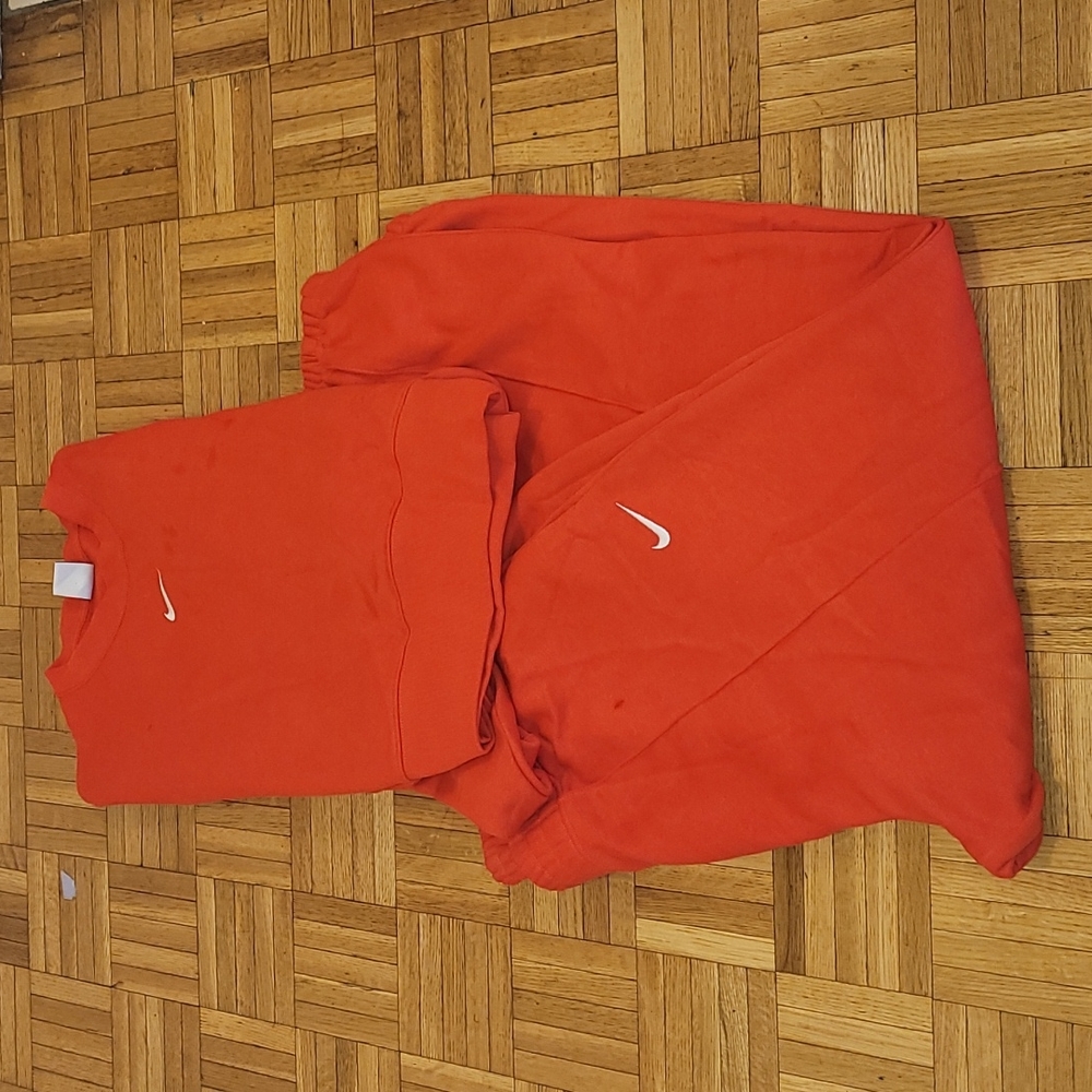 Red Nike cropped sweat suit